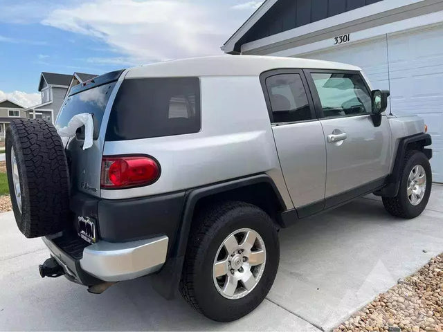 2007 Toyota FJ Cruiser — photo 2