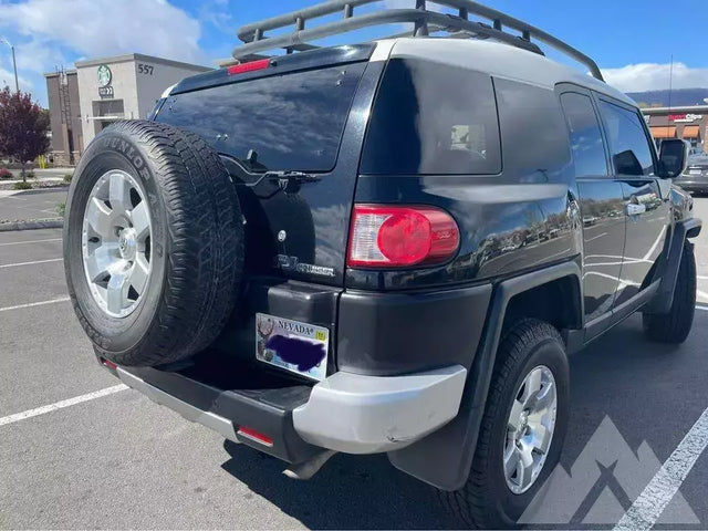 2007 Toyota FJ Cruiser — photo 2