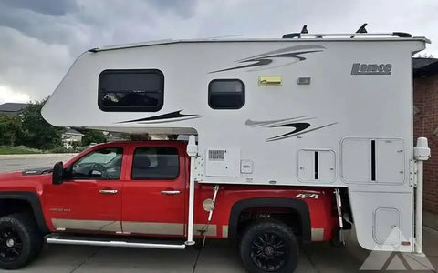 2008 Lance 861