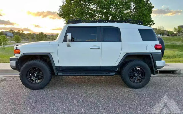 2010 Toyota FJ Cruiser — photo 2