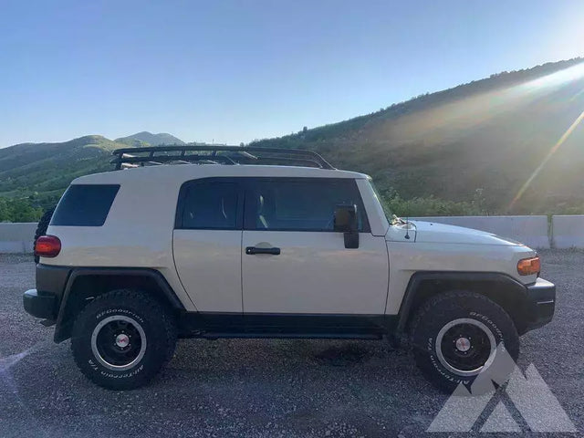 2010 Toyota FJ Cruiser — photo 3