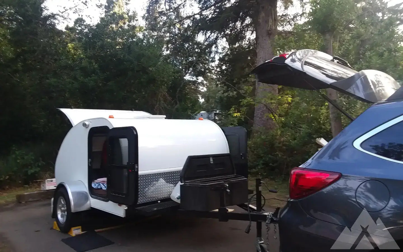 2011 Little Guy 6-Wide Teardrop Trailer — used overland trailer for sale in Brea, CA (photo 4) — photo 4