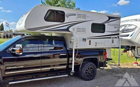 2012 palomino in bed truck camper