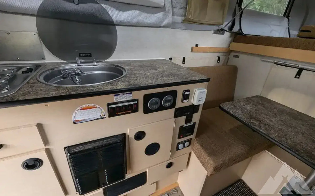 2013 FWC (Four Wheel Campers) hawk — used for sale in Denver, CO (photo 4) — photo 4