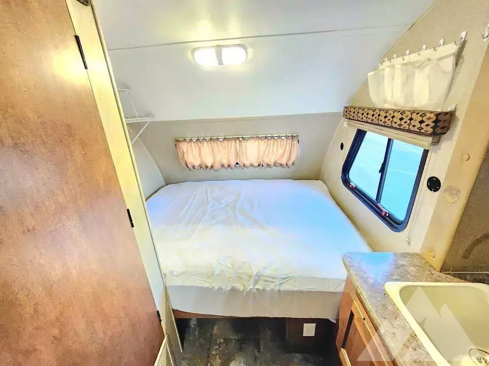 2014 R pod by Forest River 20ft with slide out! — used overland trailer for sale in Loomis, CA (photo 2) — photo 2