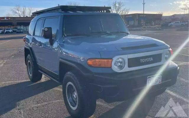 2014 Toyota FJ Cruiser — photo 3