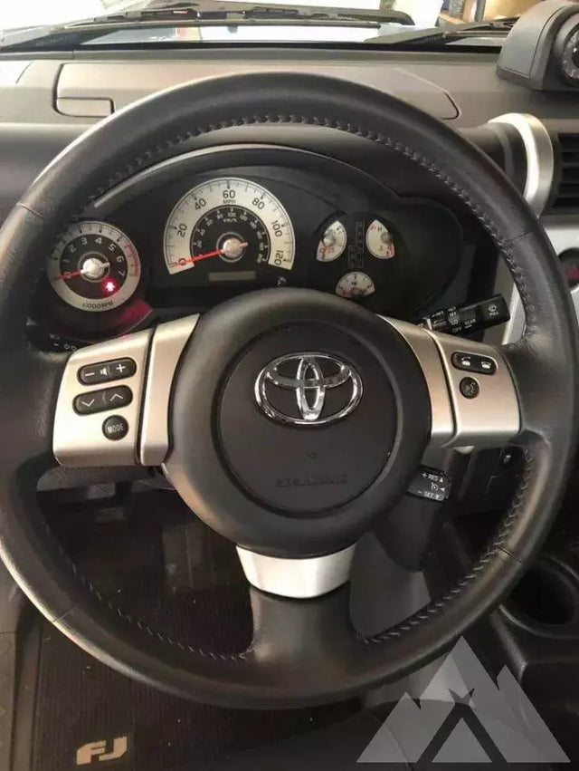2014 Toyota FJ Cruiser — photo 2