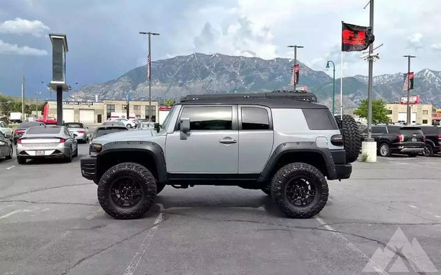 2014 Toyota FJ Cruiser — photo 3