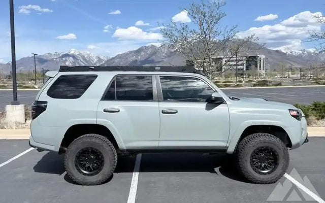 2016 Toyota 4Runner — photo 2