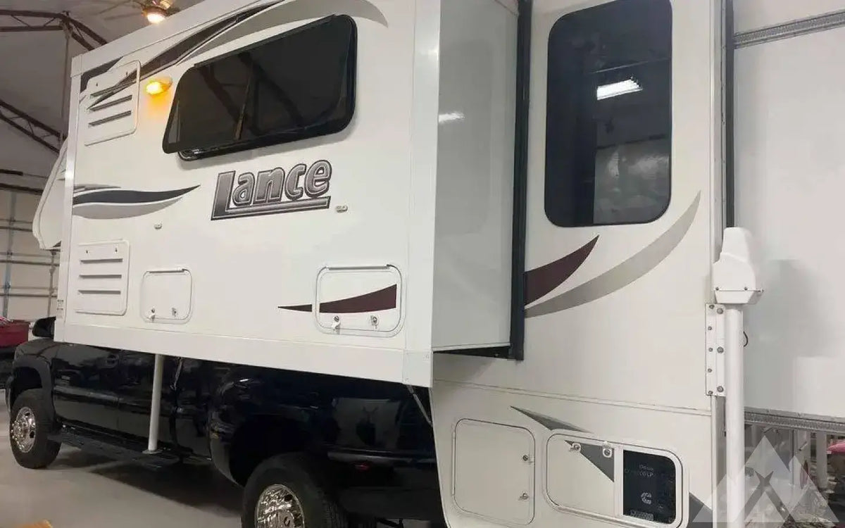2017 Lance camper model 1172 — used for sale in Elko, NV