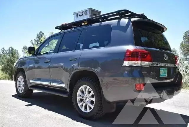 2017 Toyota Land Cruiser — photo 3