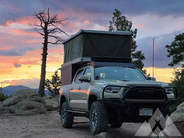 2017 Toyota Tacoma — photo 2