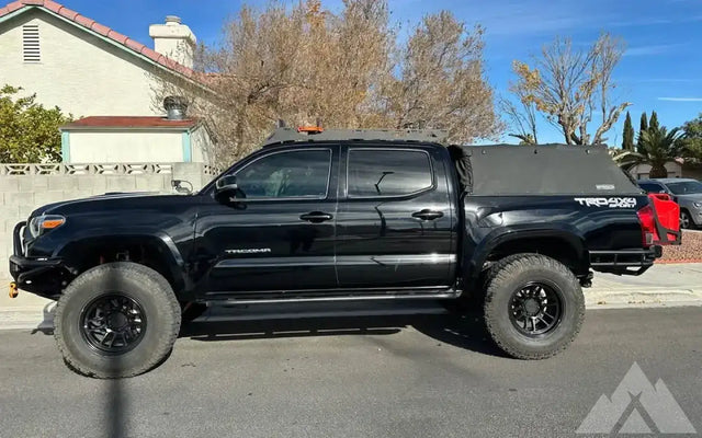 2017 Toyota Tacoma — photo 3