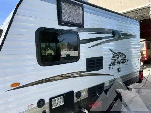 2018 Jayco slx baja jayflight 145rb — used overland trailer for sale in Riverton, UT (photo 3) — photo 3