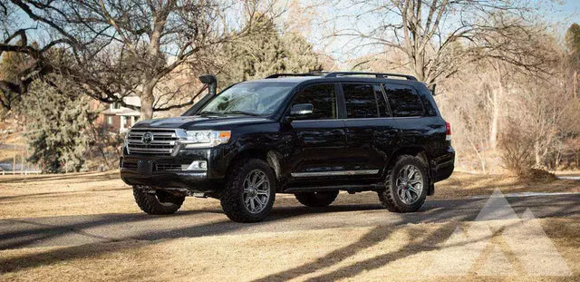 2018 Toyota Land Cruiser — photo 3