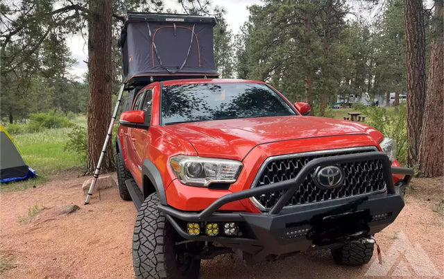 2018 Toyota Tacoma — photo 2