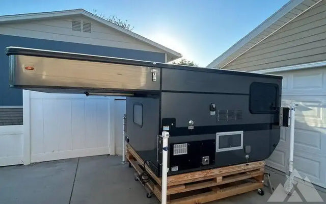 2019 Four wheel camper hawk flatbed — photo 2