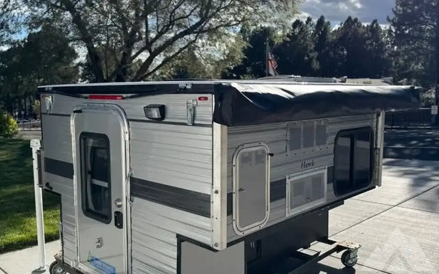 2019 Four Wheel Campers Hawk Slide-In Camper — photo 3