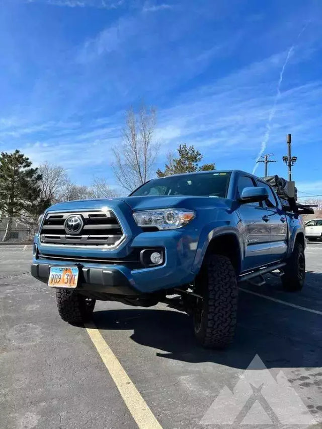 2019 Toyota Tacoma — photo 2