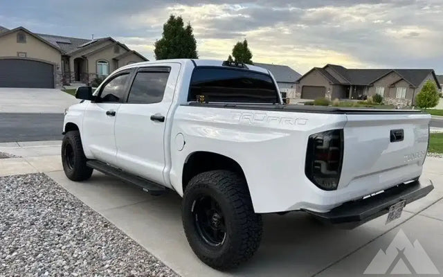 2019 Toyota Tundra — photo 2