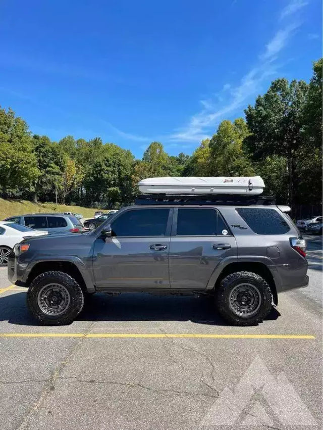 2020 Toyota 4Runner — photo 3