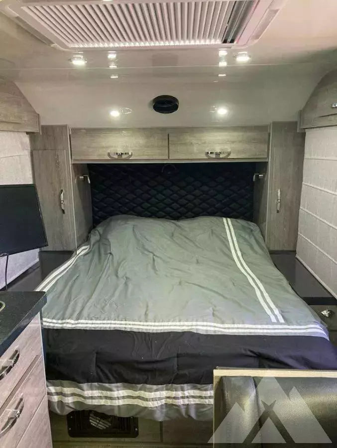 2021 Black Series HQ17 Off Road Caravan — used overland trailer for sale in Butte, MT (photo 4) — photo 4