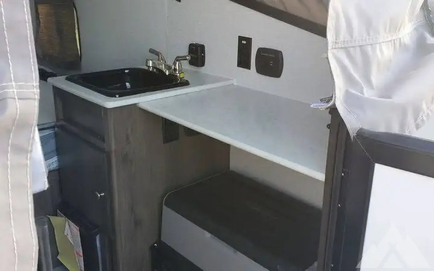 2021 Coleman Viking 9.0 tear drop trailer — used overland trailer for sale in Eagle Mountain, UT (photo 4)