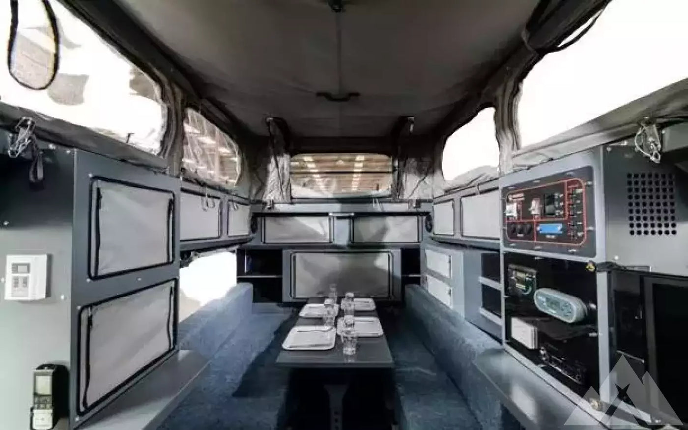 2021 Conqueror uev-490 platinum edition — used overland trailer for sale in Colorado Springs, CO (photo 3) — photo 3
