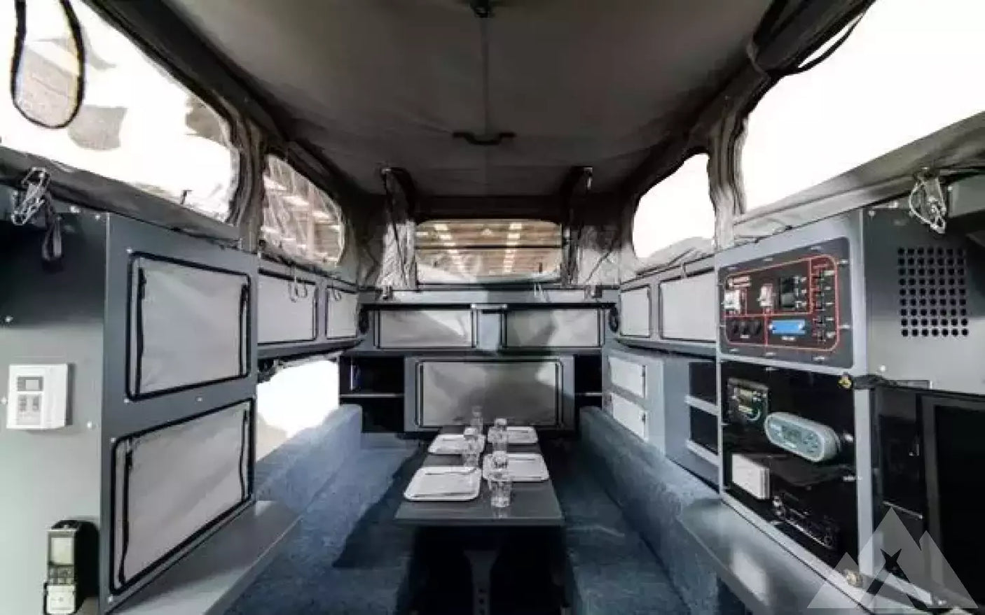 2021 Conqueror uev-490 platinum edition — used overland trailer for sale in Colorado Springs, CO (photo 3)