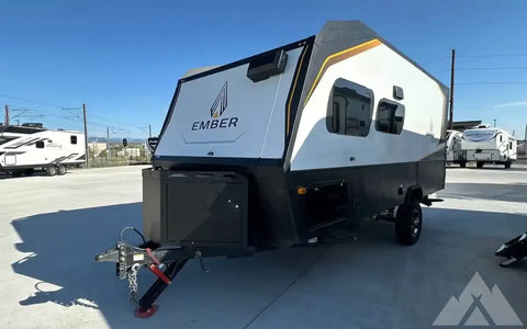 2022 20’ Ember travel trailer