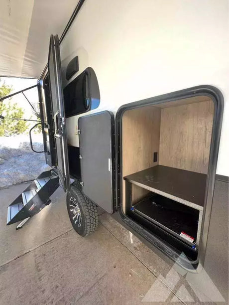 2022 Black Series 171fb — used overland trailer for sale in Littleton, CO (photo 4)