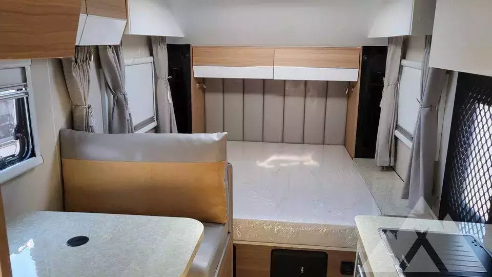 2022 Black Series hq15 22’ — used overland trailer for sale in Albuquerque, NM (photo 5)