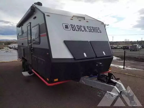 2022 BLACK SERIES hq19t quad bunk toy hauler — used overland trailer for sale in Great Falls, MT (photo 2)
