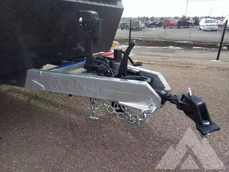 2022 BLACK SERIES hq19t quad bunk toy hauler — used overland trailer for sale in Great Falls, MT (photo 5) — photo 5