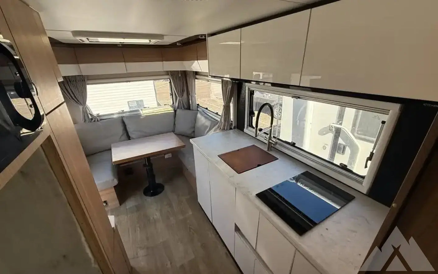 2022 Black Series hq21 overlanding 4 season — used overland trailer for sale in Arvada, CO (photo 3)