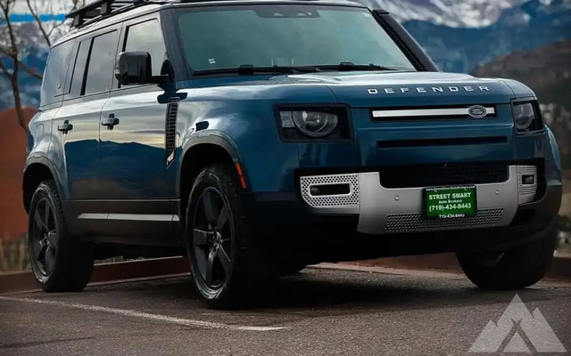 2023 Land Rover Defender 110 — photo 2