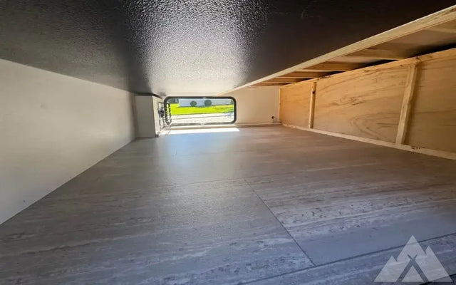 2023 Winnebago hike 100 series h1316fb overland — photo 2