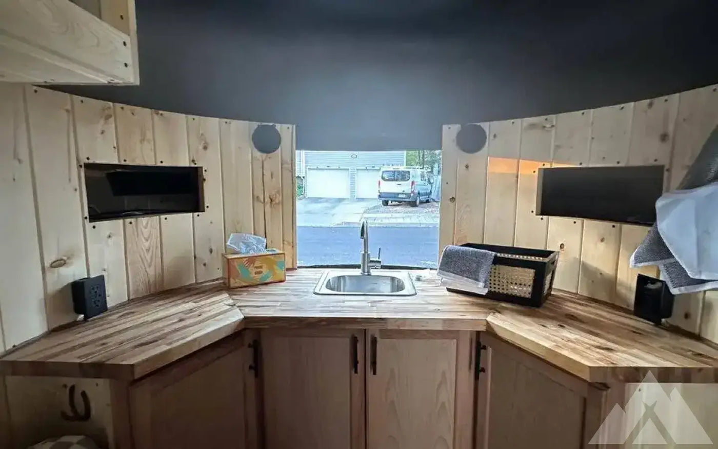 2024 Newly renovated trailer -> camper conversi — used overland trailer for sale in Sandy, UT (photo 4) — photo 4