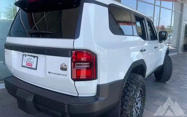 2024 Toyota Land Cruiser — photo 3