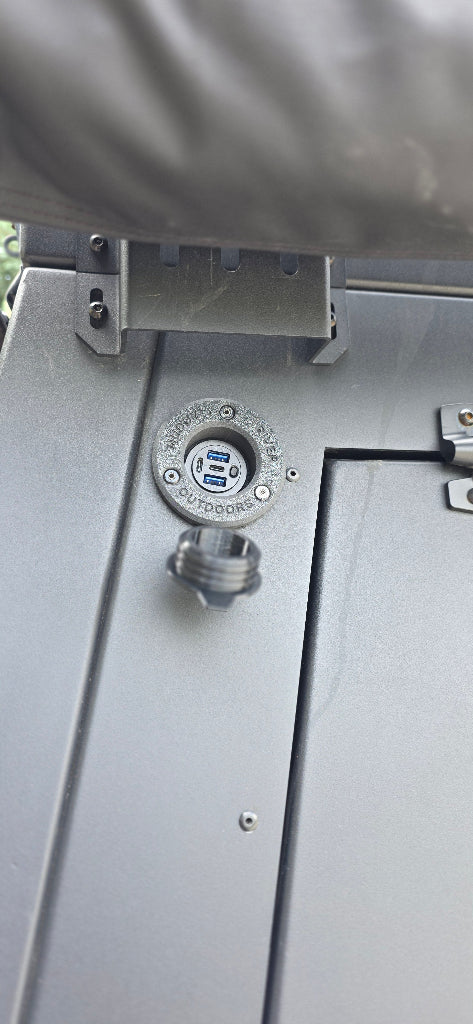 Power Plug Mount and Cover – 12V Diesel Heater / Exterior Water-Resistant Outlet — photo 3