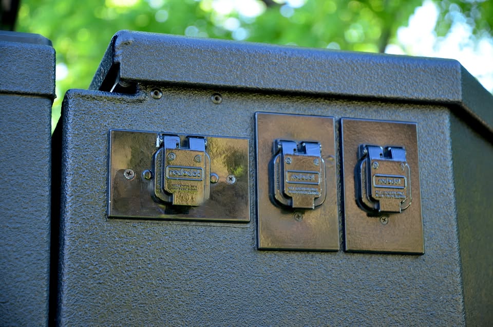 2014 Schutt Industries XVenture XV-2 overland trailer — waterproof exterior 12V power outlets and shore-power plugs — photo 20