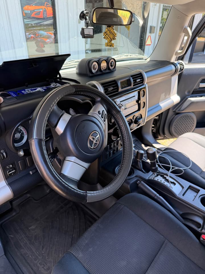 2007 Toyota FJ Cruiser in Beaverton, OR (photo 9) — photo 9