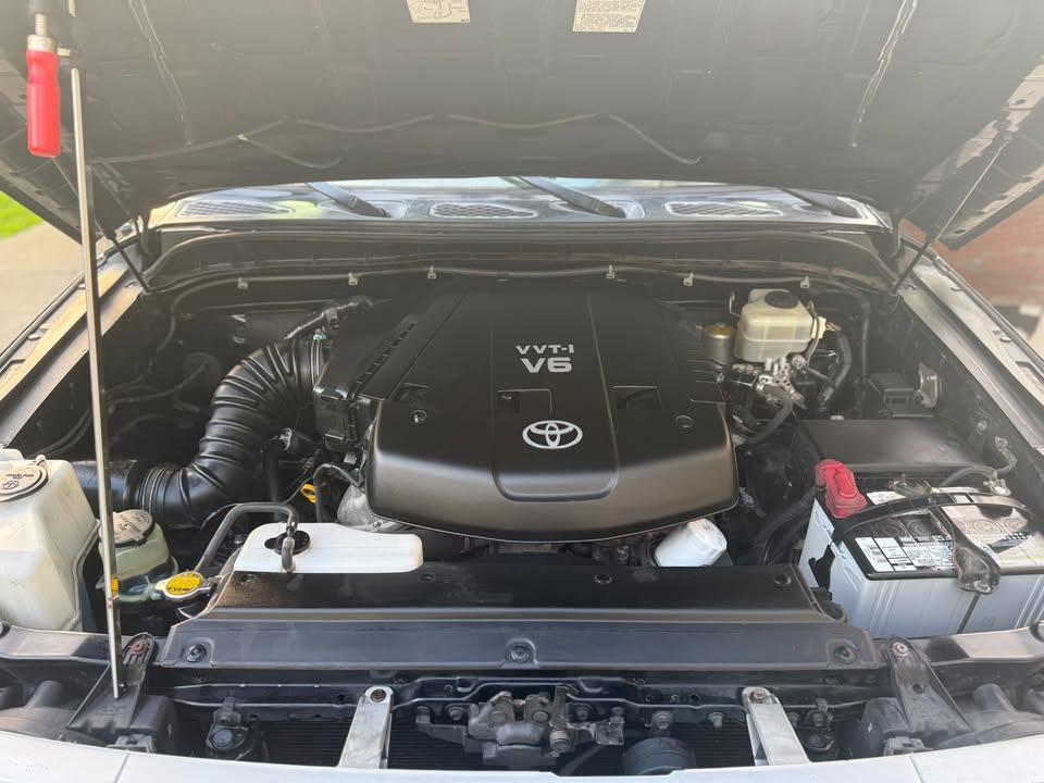 2008 Toyota FJ Cruiser · Sport Utility 2D in Concord, CA (photo 5)