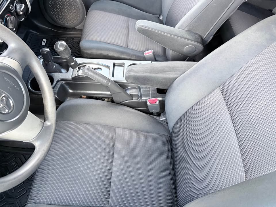 2008 Toyota FJ Cruiser in Chula Vista, CA (photo 8)