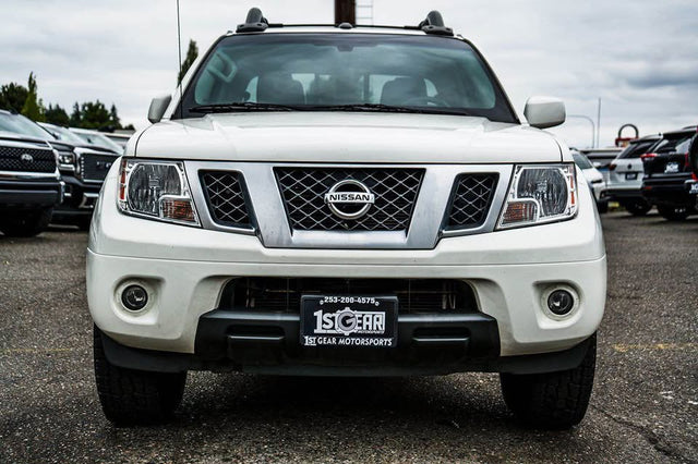 2019 Nissan Frontier Crew Cab · PRO-4X Pickup 4D 5 ft — photo 2