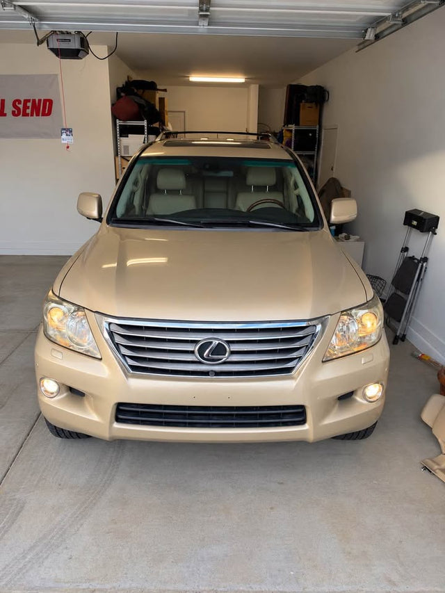 2011 Lexus LX · LX 570 Sport Utility 4D — photo 2