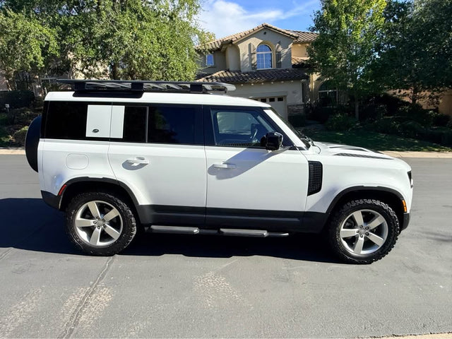 Land Rover Defender 2023 P300 — photo 2