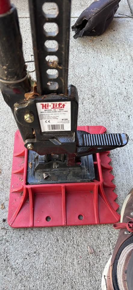 Hi-Lift jack HL-484 in Van Nuys, CA (photo 2) — photo 2