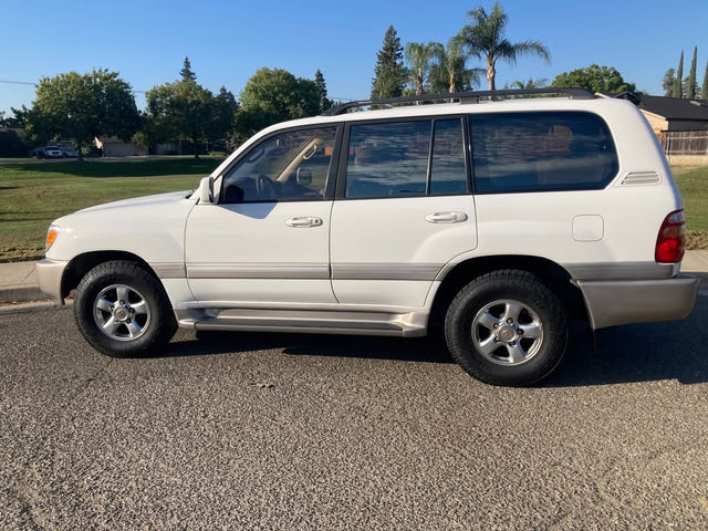 2000 Toyota Land Cruiser — photo 2