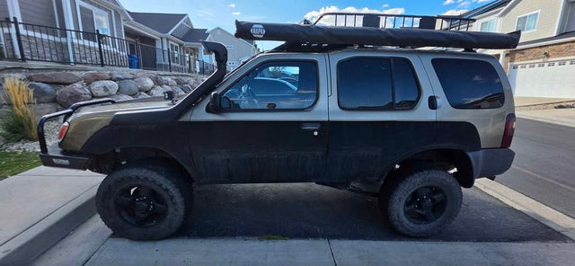 2001 Nissan Xterra · SE Sport Utility 4D — photo 2